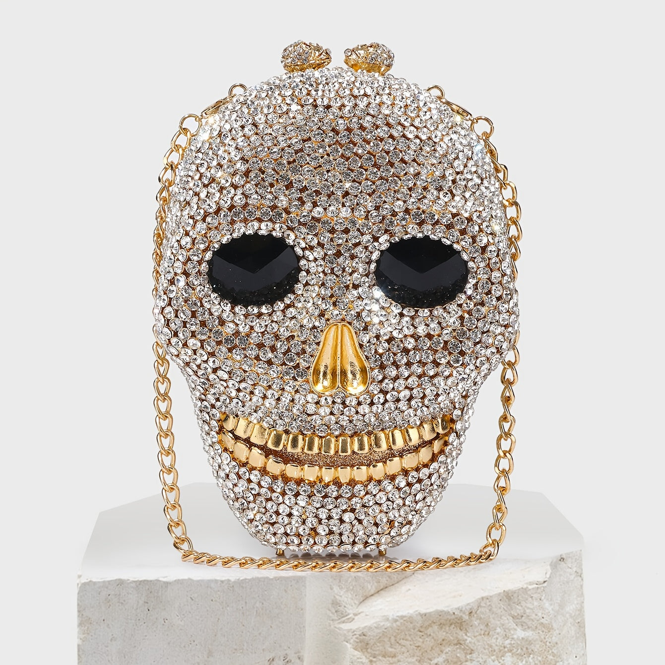 Load video: Ladies 3D Skull Clutch Purse Evening Bag Rhinestone Handbag for Prom Party