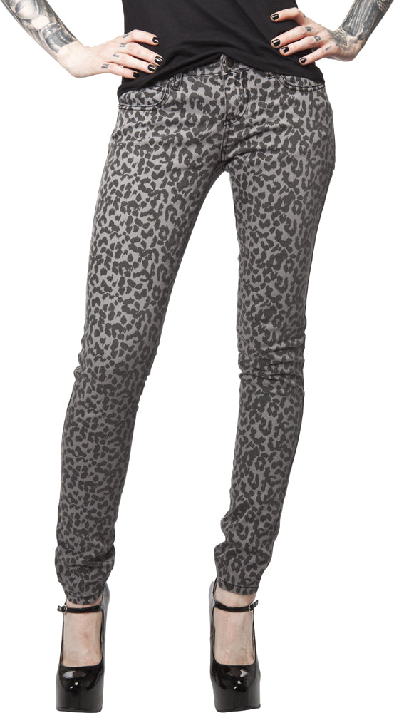 Walking On the Wild Side In These Cheetah Print Leggings - The