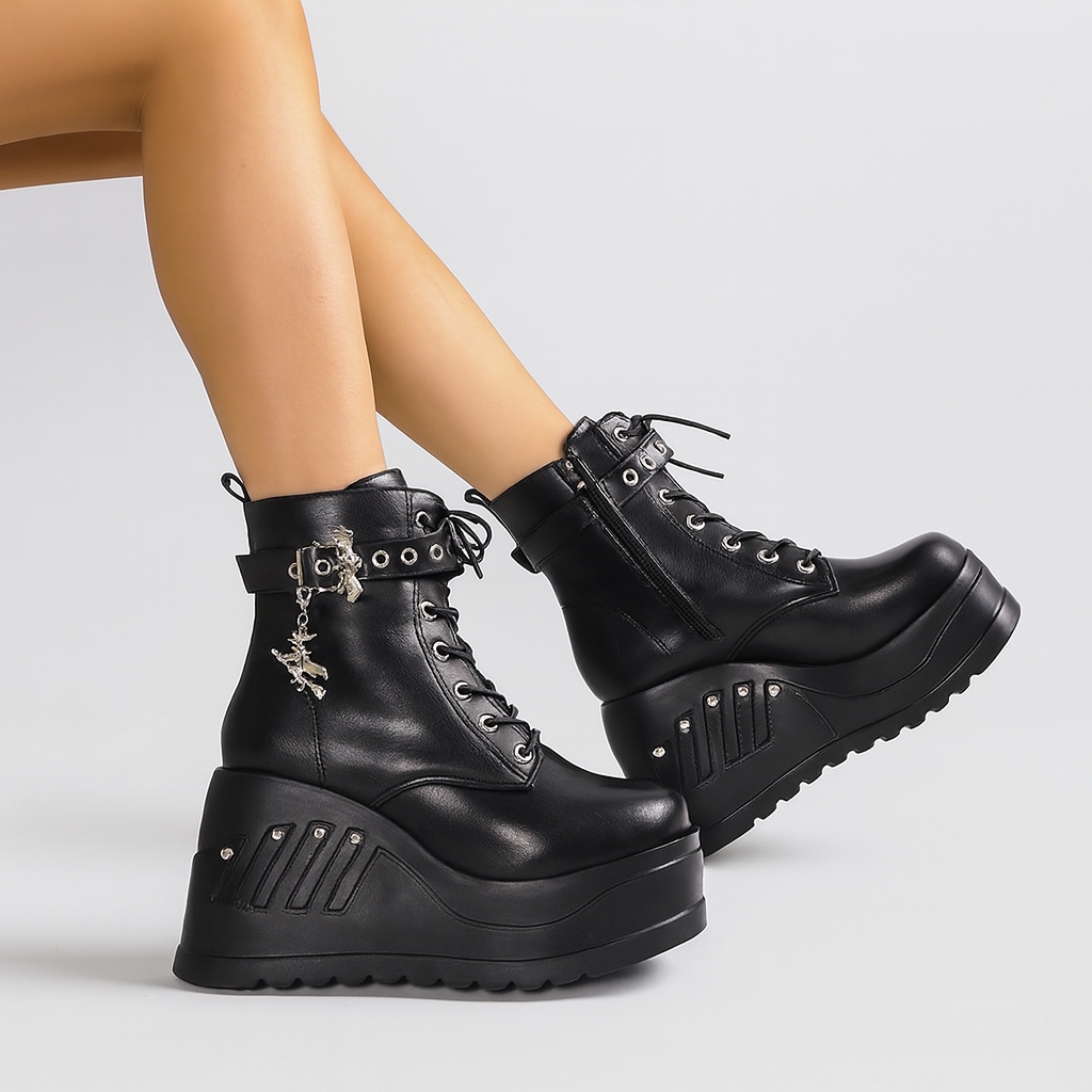 1 pair unisex punk-style thick-soled goth boots with dark aesthetic and studded details