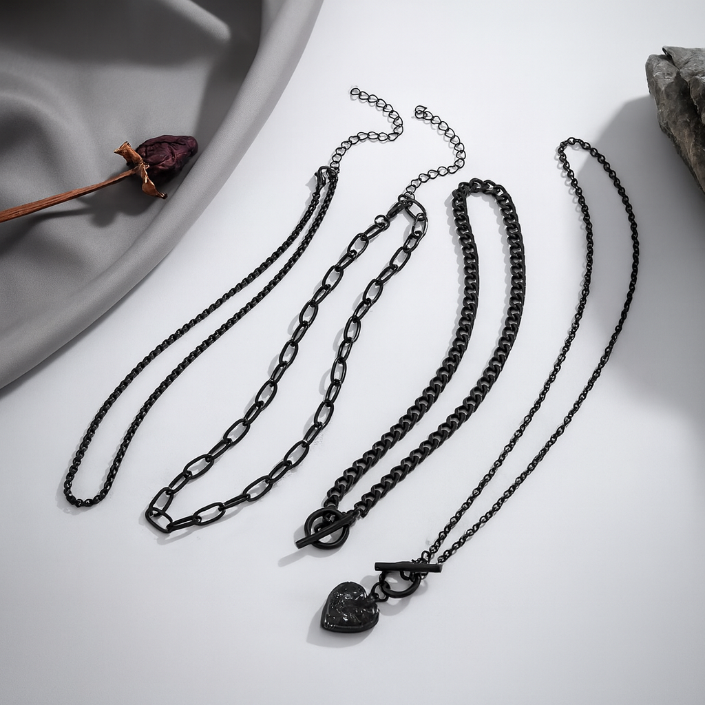 4pcs Vintage Dark Love Star Metal Pendant Set, Light Luxury Multi-Piece Necklace Combo, Perfect for Daily Wear, Holiday Gifts, Graduation Present, Friendship Gift
