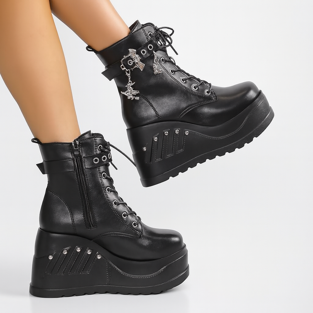 1 pair unisex punk-style thick-soled goth boots with dark aesthetic and studded details