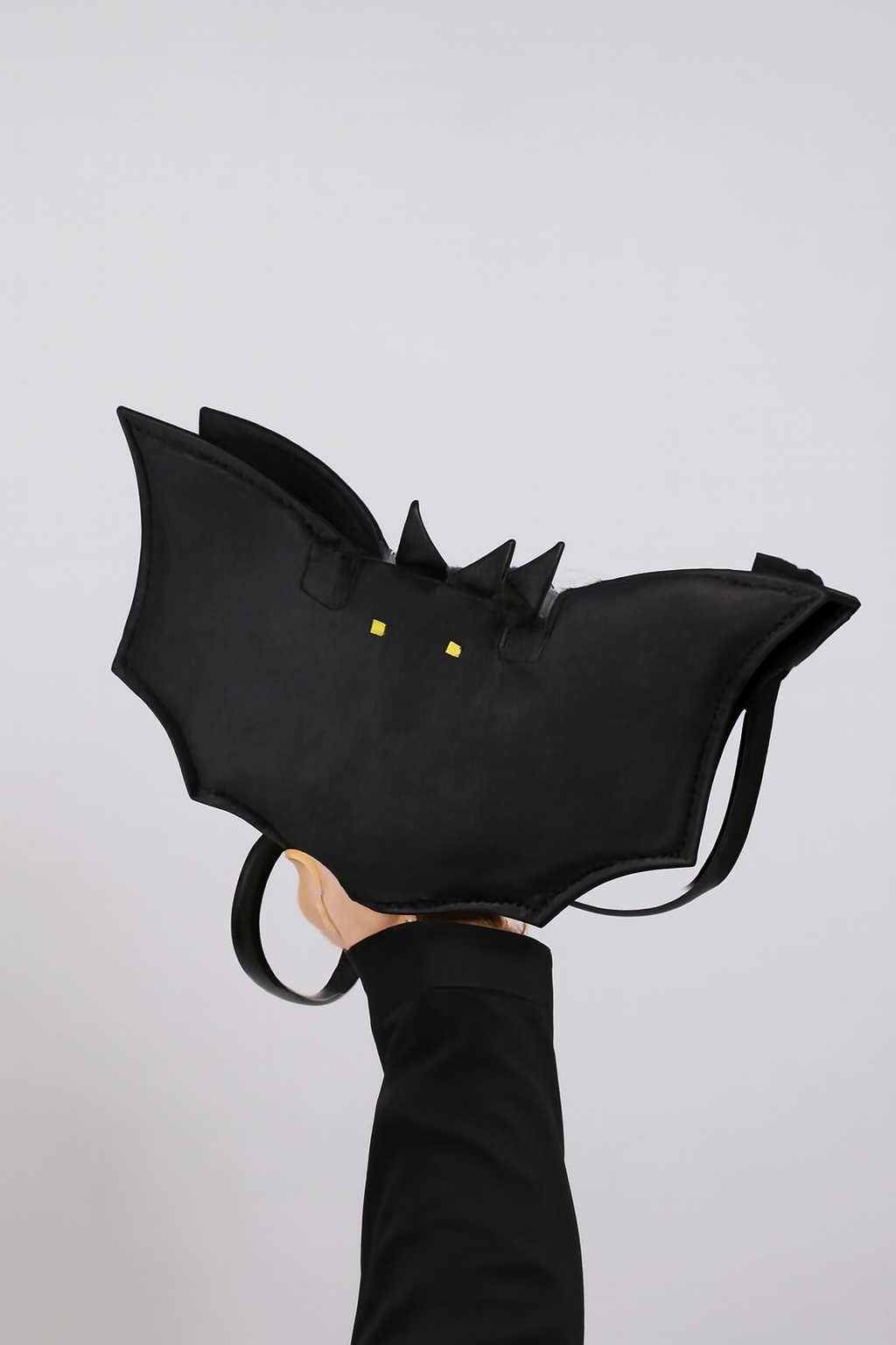 1pc Hip Hop Style Black Bat-Shaped Crossbody Bag for Women, Cute Cartoon Animal Print Messenger Purse with Adjustable Strap, Zipper Closure, and Lining - Halloween Fun Shoulder Bag, Small Crossbody Bag