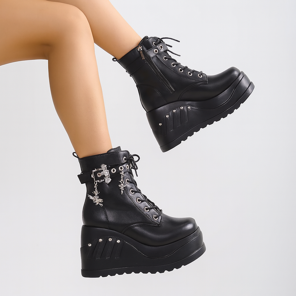 1 pair unisex punk-style thick-soled goth boots with dark aesthetic and studded details